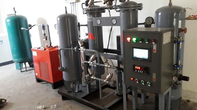 蘭州某(mǒu)食品包裝企(qǐ)業15立方，純度(dù)99.9%制氮機使用(yong)現場