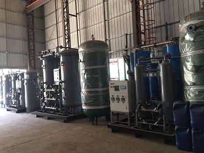 某大型鋁(lǚ)業公司600立方(fāng)，純度99.999%制氮機(ji)安裝現場