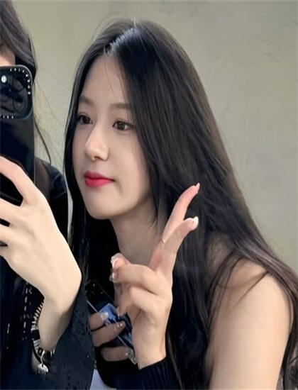 技术解析：喜剧片开局我就无敌了美女房客俏房东的绿幕合成 突破传统创造视觉奇迹 改变电影制作的传统模式